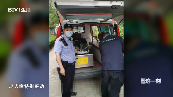 驚險(xiǎn)！外賣放門口一天沒人拿？警察開鎖破門后……(圖7)