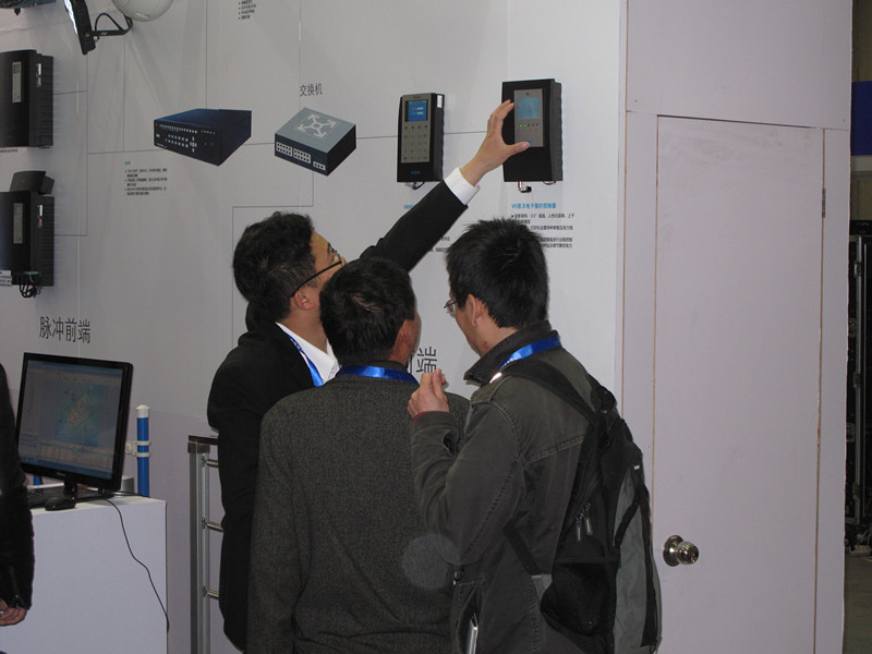 廣拓攜電子圍欄和視頻監(jiān)控閃耀武漢展會(圖2)